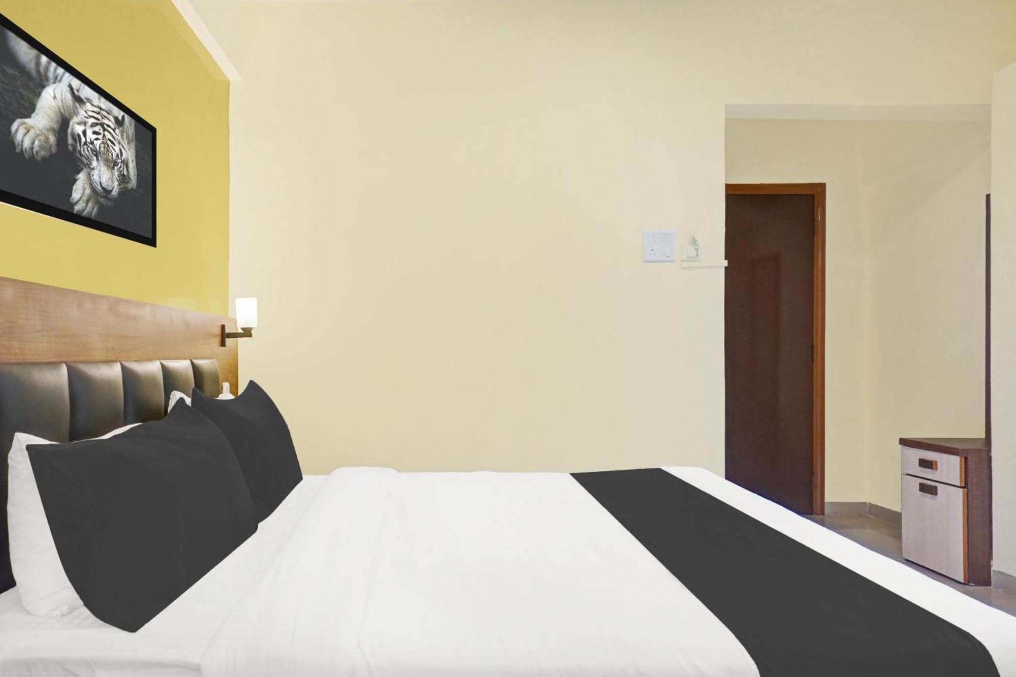 Super Hotel O Grey Inn Pune Exterior photo