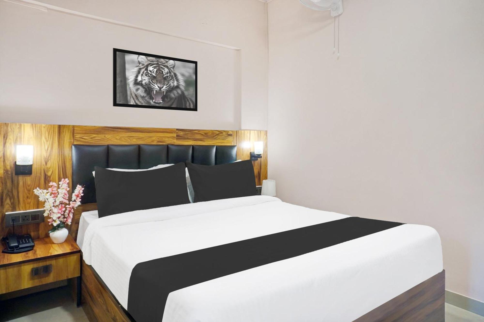 Super Hotel O Grey Inn Pune Exterior photo